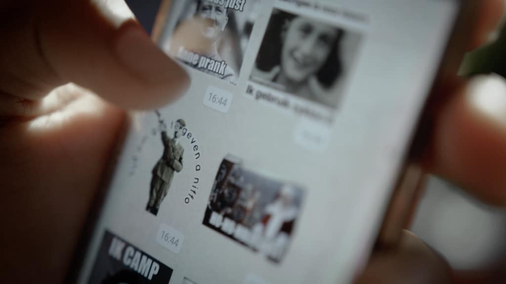 Dit zijn nog relatief onschuldige WhatsApp-stickers.