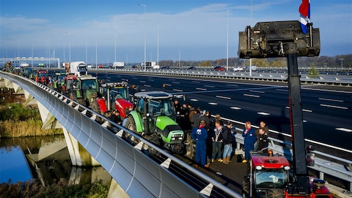 Supermarkten dreigen met rechtszaak tegen blokkerende boeren