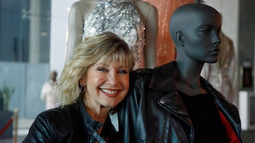 Koper geeft Olivia Newton-John Grease-jack terug