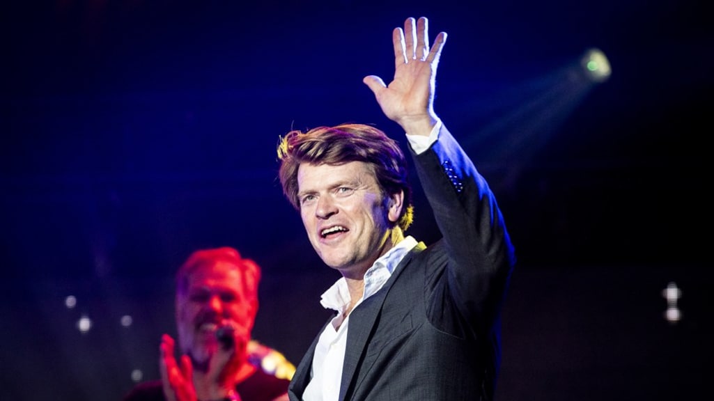 Beau van Erven Dorens neemt presentatie Weet ik veel!? over