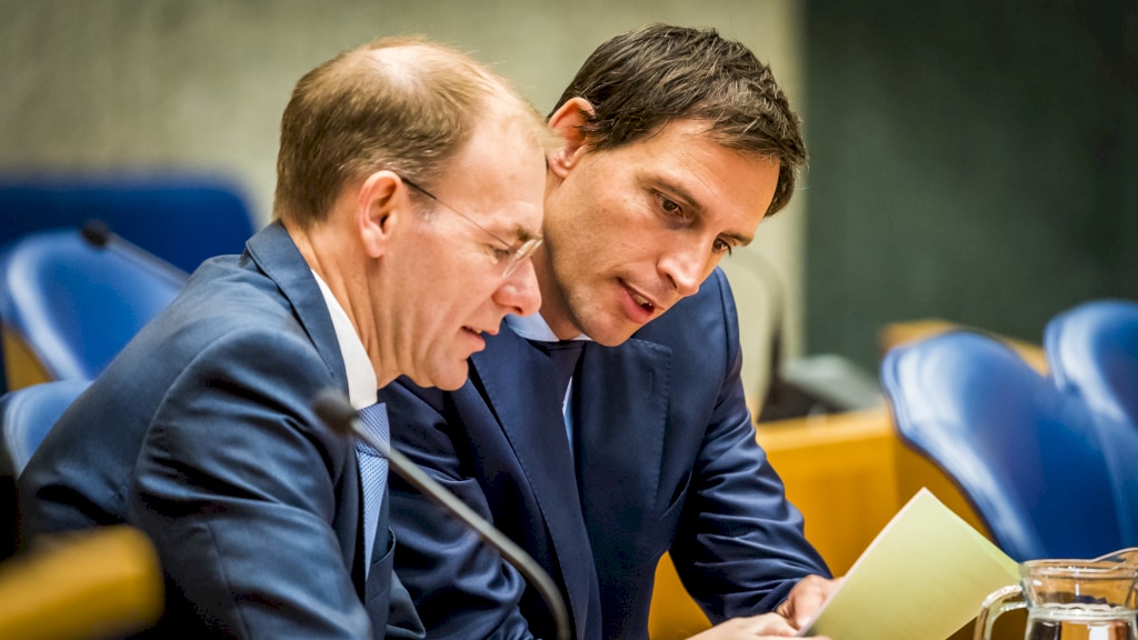 Belastingdienst haalt eigen deadline niet: gedupeerden krijgen dossiers later