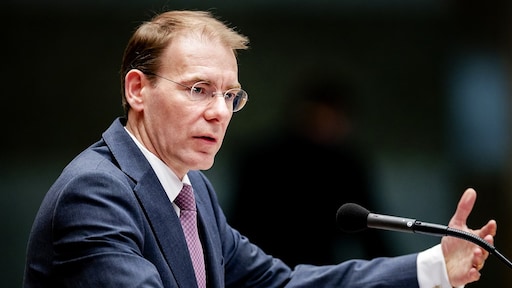 Staatssecretaris Menno Snel stapt op vanwege toeslagenaffaire