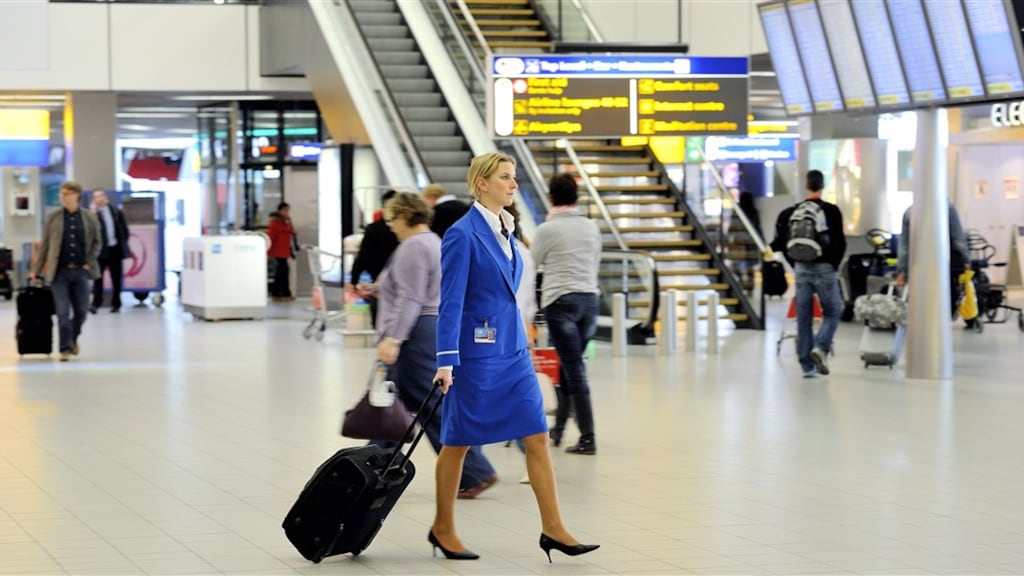 Cabinepersoneel sluit cao-akkoord met KLM: grotere loonsverhoging