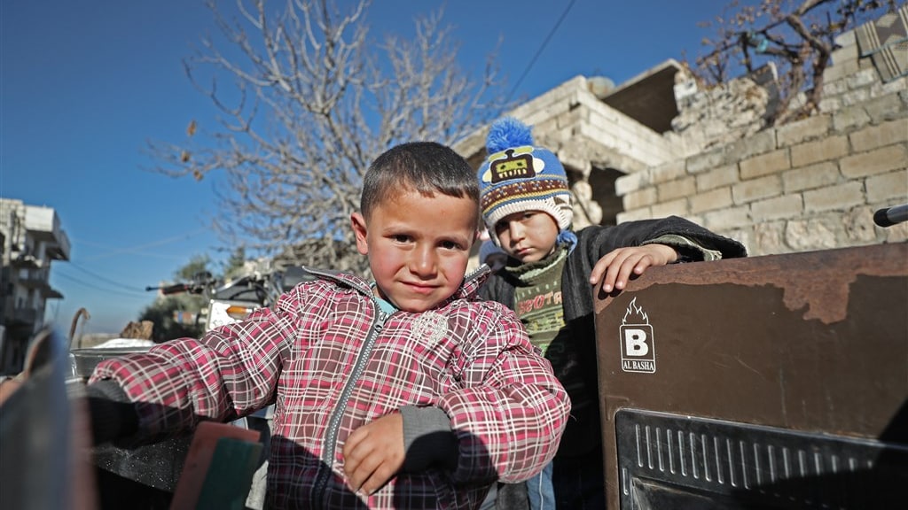 Tienduizenden Syriërs op de vlucht na zware bombardementen Idlib