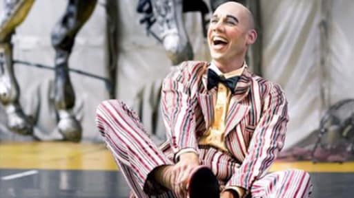 Eric reist als clown bij Cirque du Soleil de wereld over: 'Wie wil dit nou niet?'