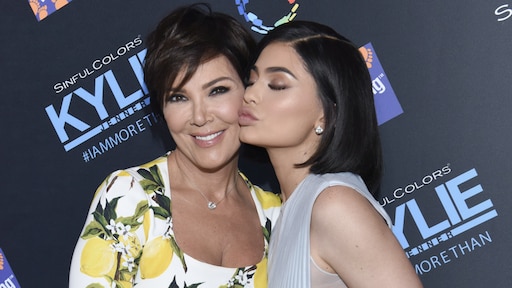 Dochtertje Kylie Jenner krijgt mini-villa van oma Kris Jenner