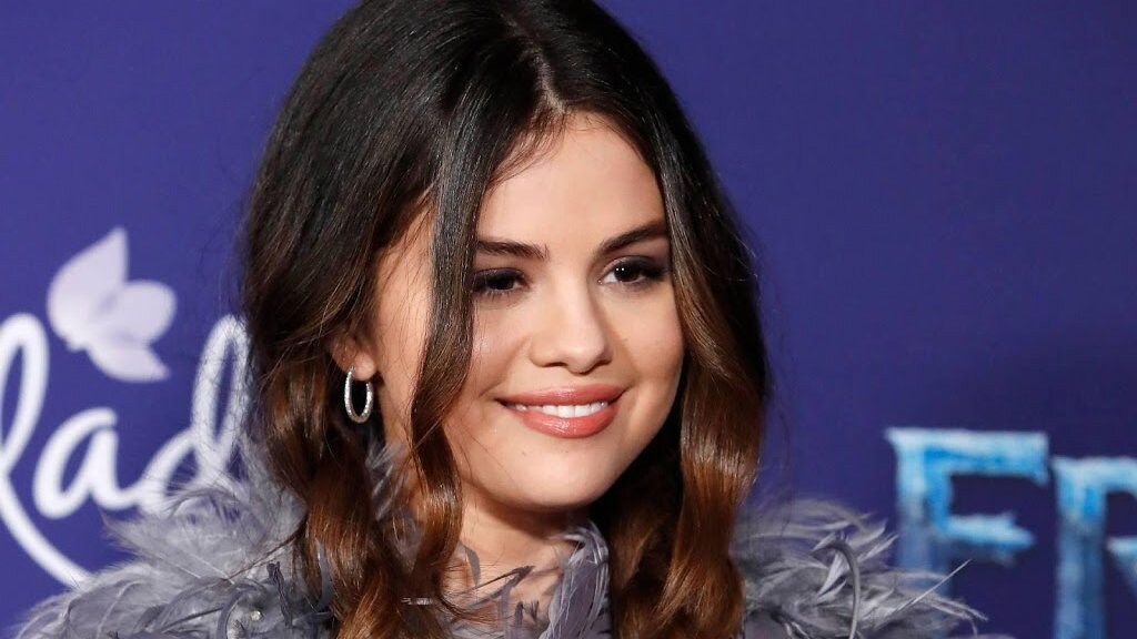 Selena Gomez signeert duizenden cd's tijdens kerst