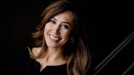 Fidan Ekiz noemt commentaar afstaan stoel Eva Jinek 'seksistisch'