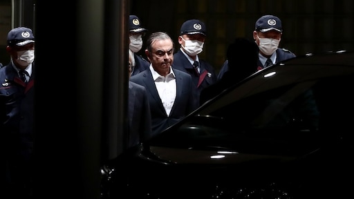 Gevallen Nissanbaas Ghosn ontvlucht Japan
