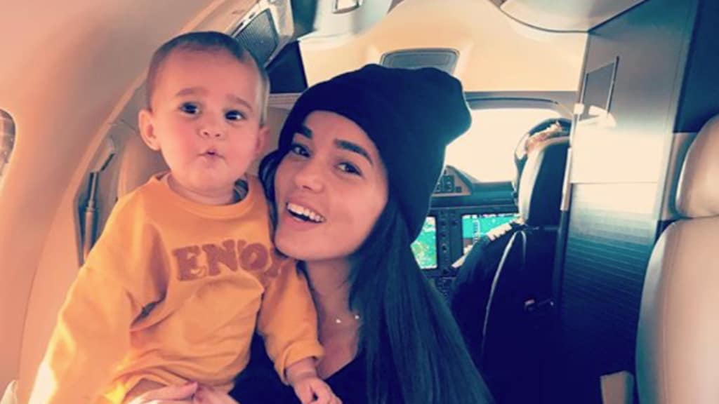 Waylon verrast zijn gezinnetje met een tripje naar Parijs