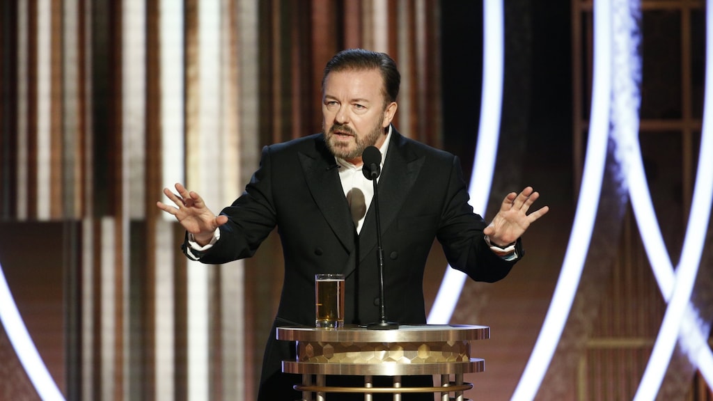 Ricky Gervais haalt flink uit bij Golden Globes