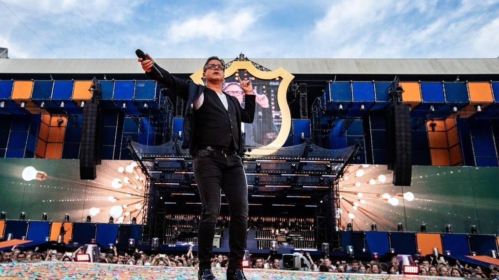 Guus Meeuwis komt met nieuwe versie van Het is een nacht