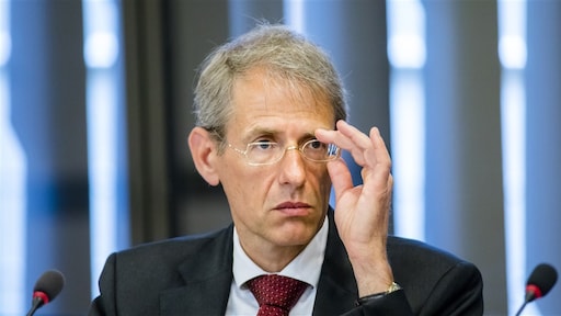 Hoogste baas Belastingdienst weggestuurd om toeslagenaffaire