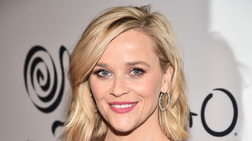 Beyoncé doet Reese Witherspoon bubbels cadeau