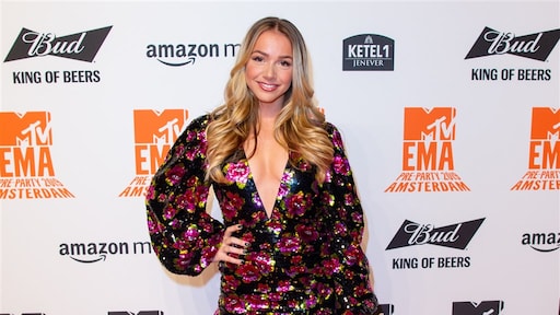 Emma Heesters reageert op zoen-geruchten met Wesley Sneijder