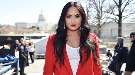 Superbowl strikt Demi Lovato voor Amerikaanse volkslied