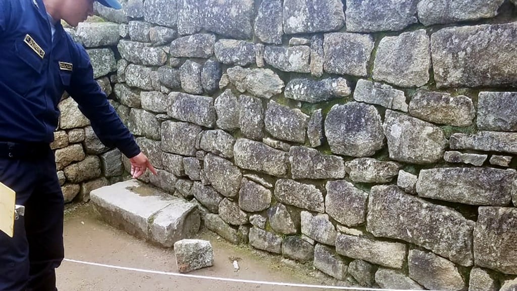 Peru zet toeristen het land uit na beschadigen Machu Picchu