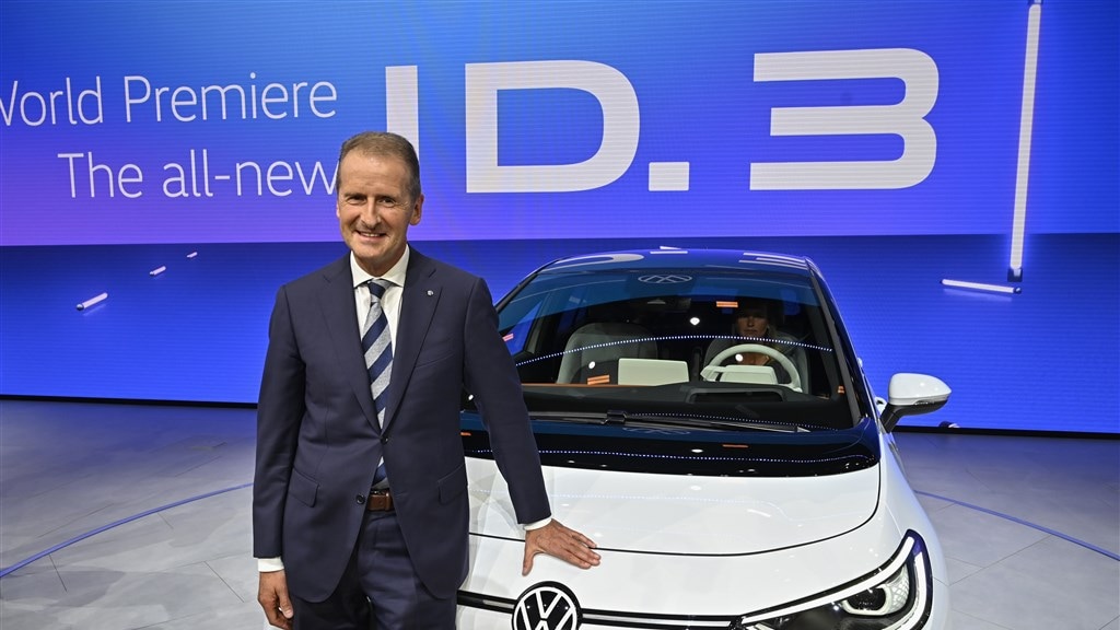 Populaire elektrische auto van Volkswagen terug naar garage
