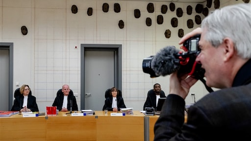 Teruglezen van minuut tot minuut: de start van de rechtszaak Ruinerwold