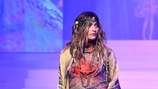 Paris Jackson maakt catwalkdebuut tijdens show Jean Paul Gaultier