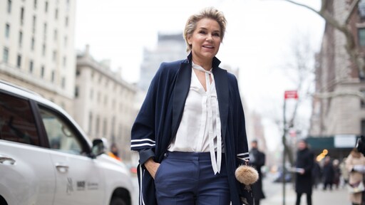 Yolanda Hadid eert overleden moeder