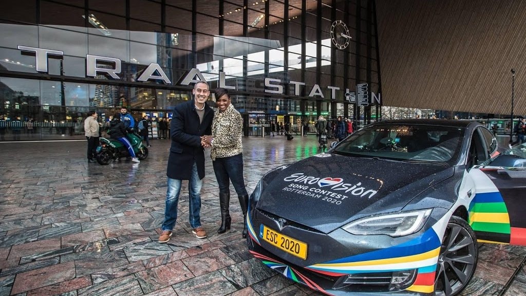 Songfestivalseizoen afgetrapt met sleuteloverdracht