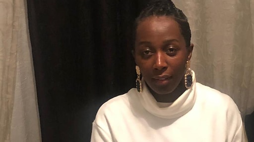 Staatssecretaris op bezoek bij gedupeerde toeslagenaffaire: 'Nu moet ze het bewijzen'