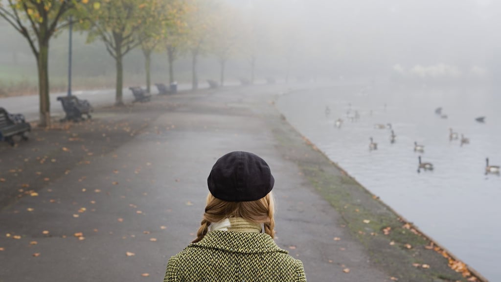 Eva (34) is als de dood voor vogels: 'Komt een vogel voorbij op tv, dan zap ik weg'