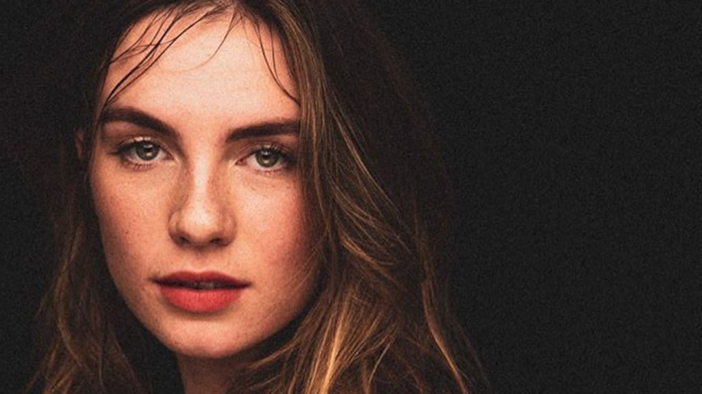 Zangeres Maan wil 'andere kant' laten zien met debuutalbum