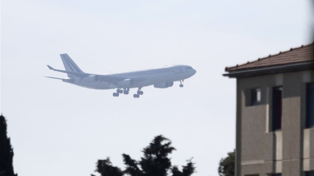 Dit gebeurt er met de Nederlanders die terugkomen uit Wuhan