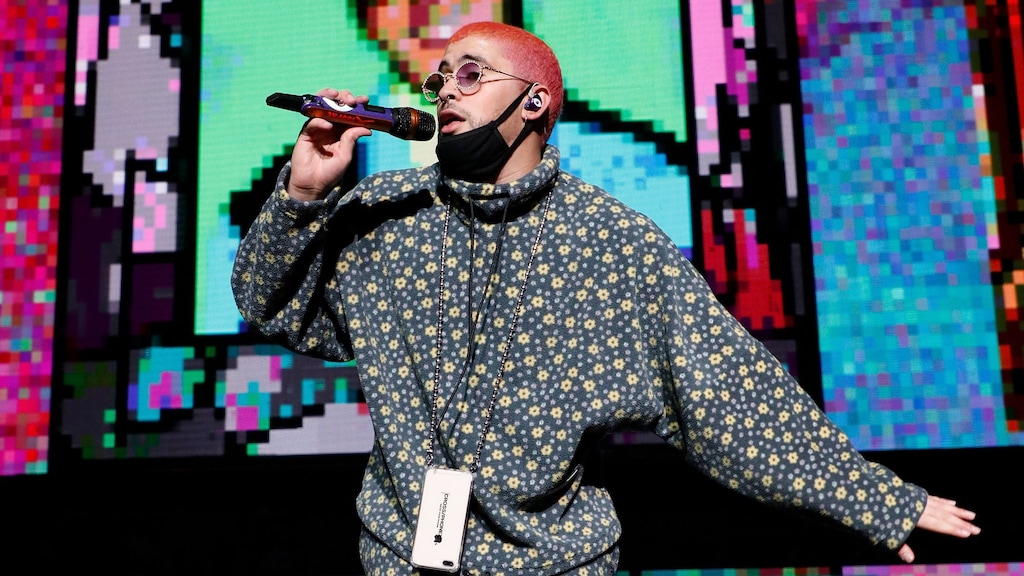 J.Lo en Shakira delen podium met Bad Bunny tijdens halftime show