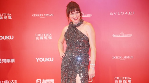 Actrice Milla Jovovich verwelkomt derde dochter