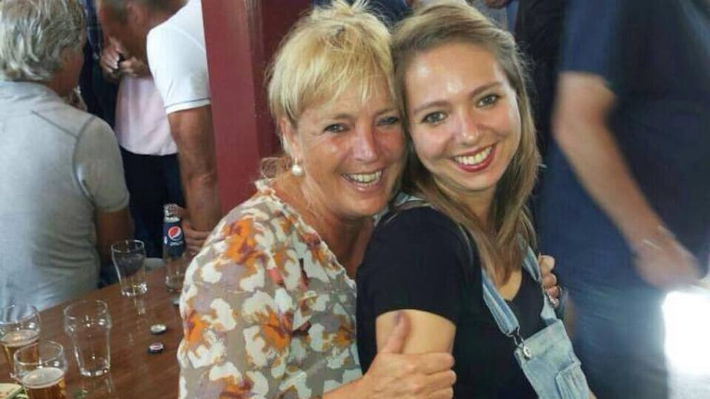 De moeder van Lisanne (30) ging dood: 'Mijn vrienden denderden maar door, ik stond stil'