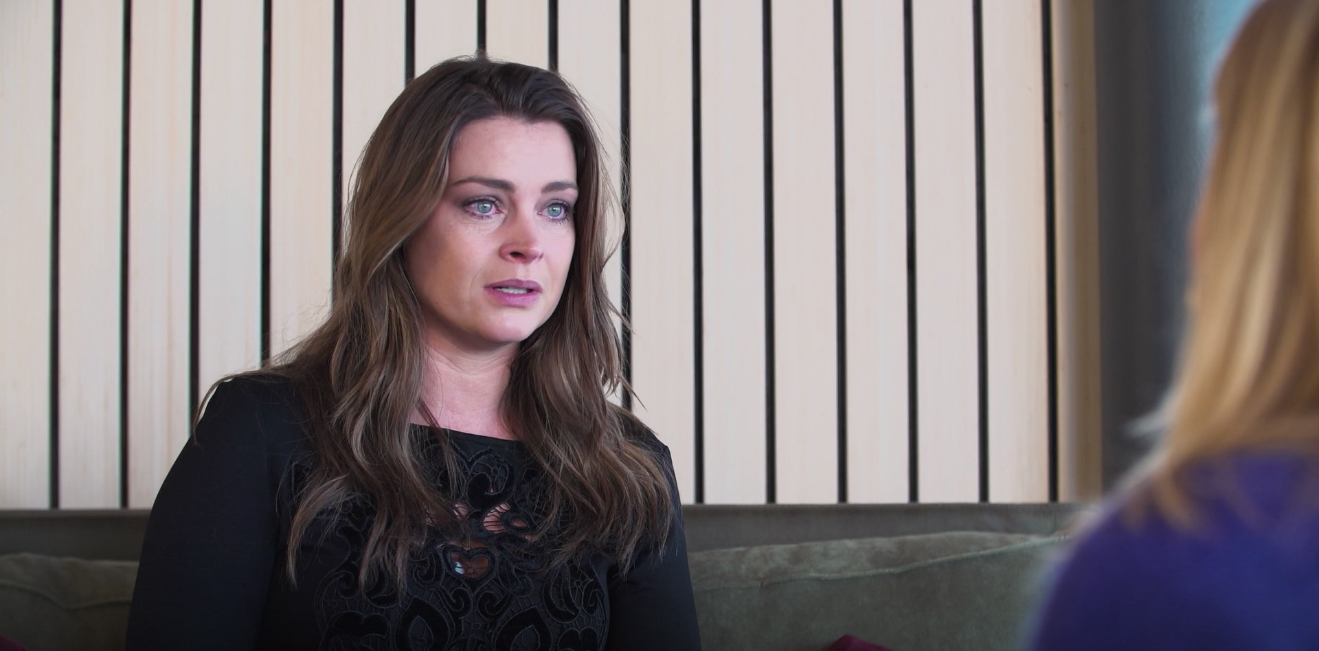 Miljuschka geëmotioneerd door terugblikken op scheiding