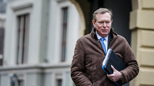 Minister Bruins: discriminatie om coronavirus onacceptabel