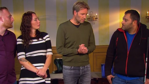 Buren vechten elkaar de kennel uit in Mr. Frank Visser