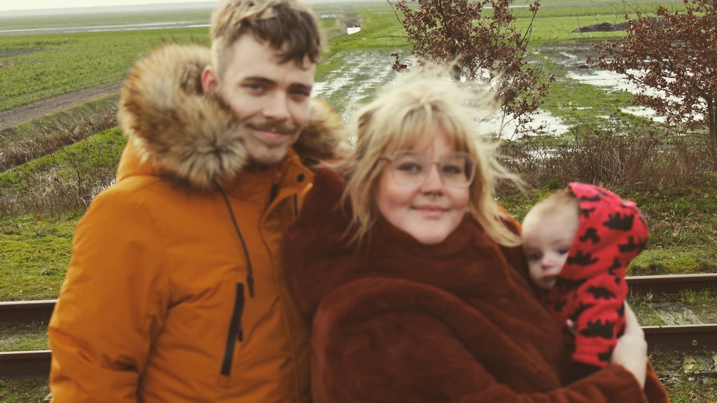 Echika met man Mark en baby Shane