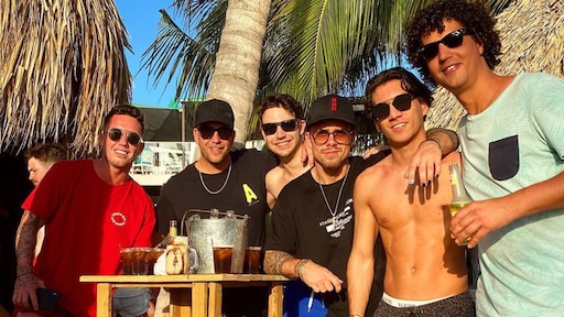 Wat doen André en Monique samen op Curaçao?