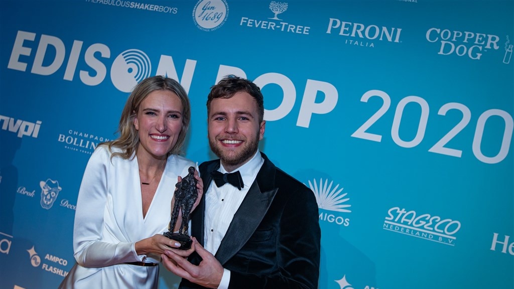 Edison grote verrassing voor Suzan & Freek: ‘Heel bijzonder’