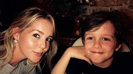 Chantal Janzen geniet van quality time met zoontje James