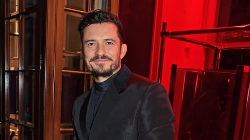 Foutje bedankt: Orlando Bloom past verkeerd gespelde tattoo aan