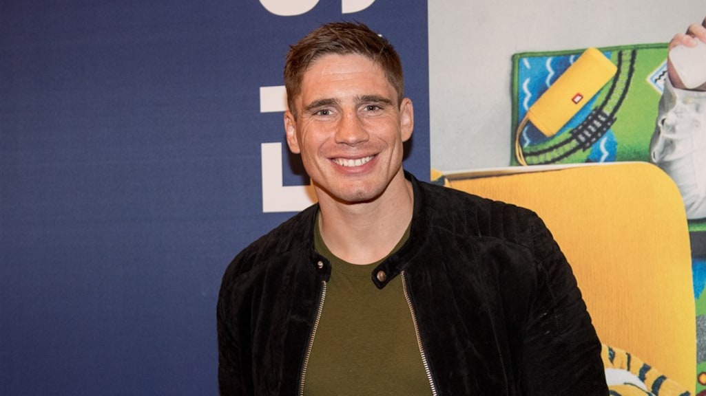Rico Verhoeven verrast 'schatje' Naomy voor verjaardag: 'Je houdt het zo spannend!'