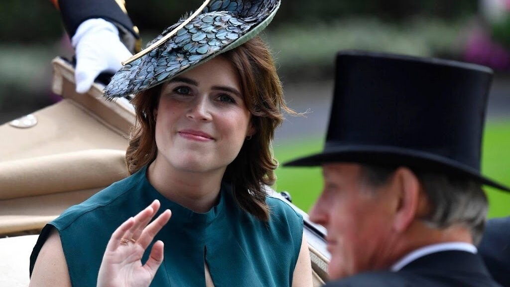 Prinses Eugenie deelt vriendschapsarmbandje met Ellie Goulding