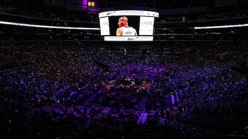 Kobe Bryant herdacht in oude thuisbasis Staples Center
