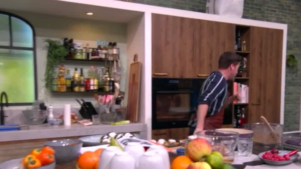 Tv-kok Hugo Kennis over bijna-stik-incident: 'Ik had minuten geen zuurstof'