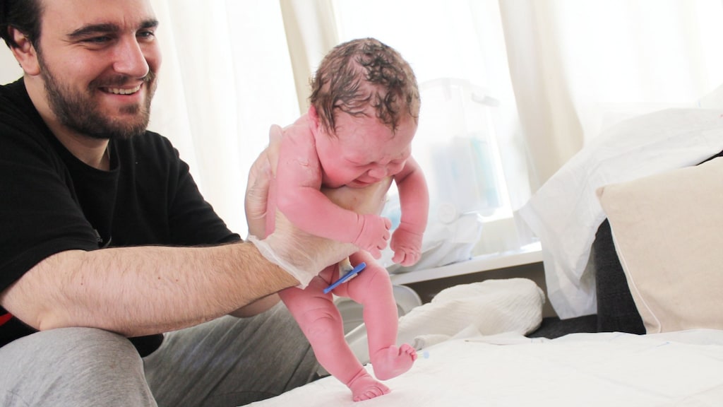 Ömer is verloskundige: 'Een Turkse man, dat is schrikken voor toekomstige ouders'