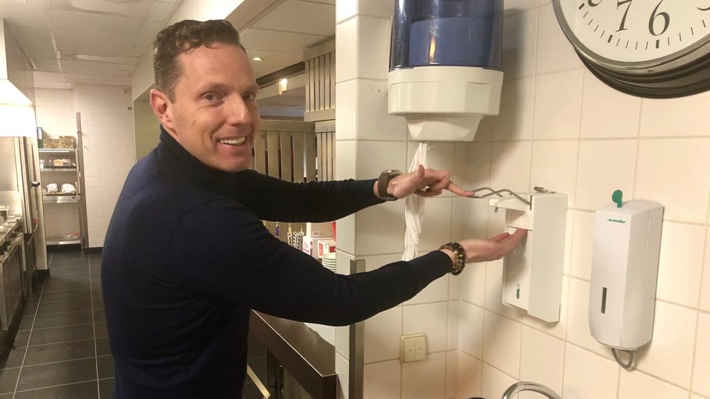 Mensen maken hun eigen desinfecterende handgel, maar Rob Geus raadt het af