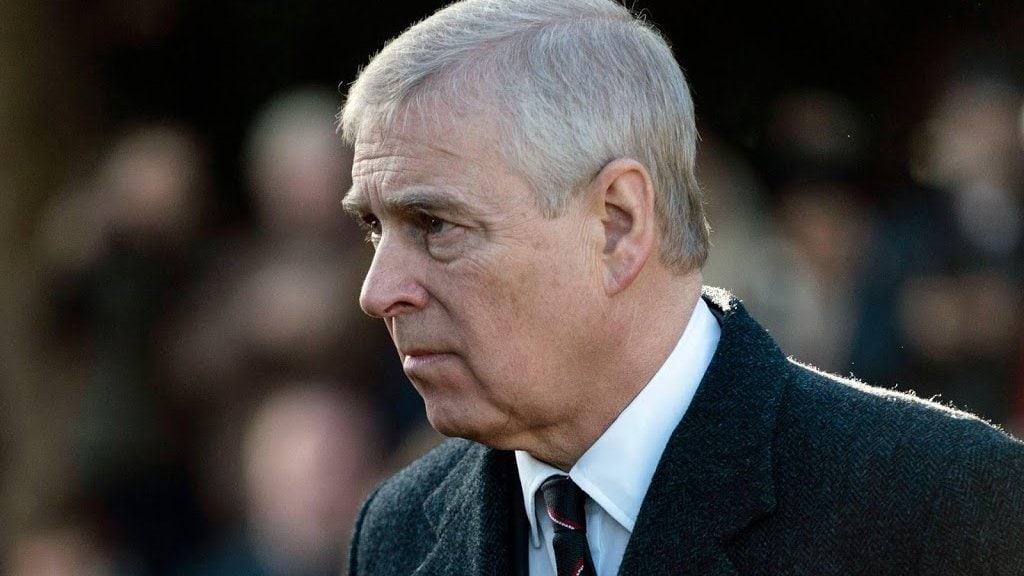 Onbekende acteur speelt prins Andrew in nieuw seizoen The Crown