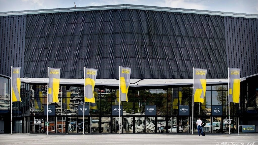 NPO ziet vooralsnog geen reden om songfestival te annuleren