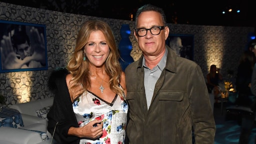 Tom Hanks massaal gesteund na coronabesmetting